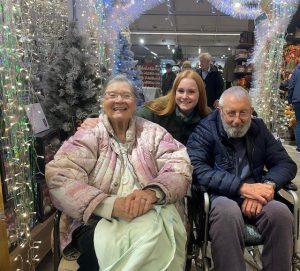Leawood Manor Residents Enjoy Festive Trip to Notcutts Garden Centre 2 4f66e782 d240 4b13 96c3 c45b2ae2c471 1