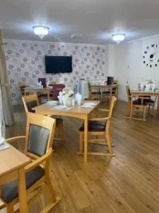 dining2 jpg