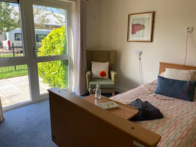 thumbnail_bedroom 4