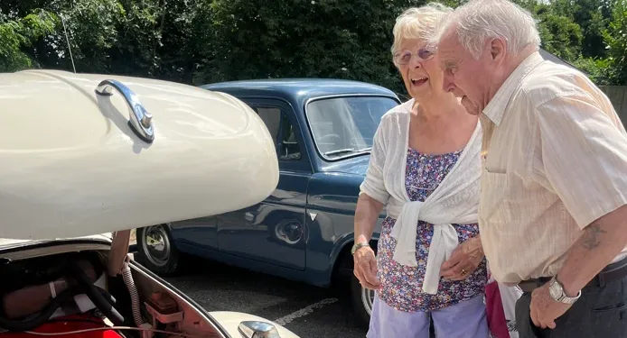 Vintage Car png e1751551386640