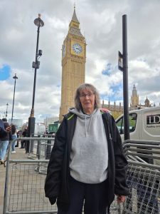 LINDA IN LONDON Manager Woodbury