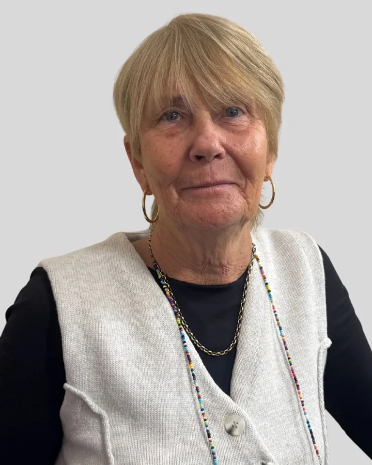 Pauline Clarke – Manager