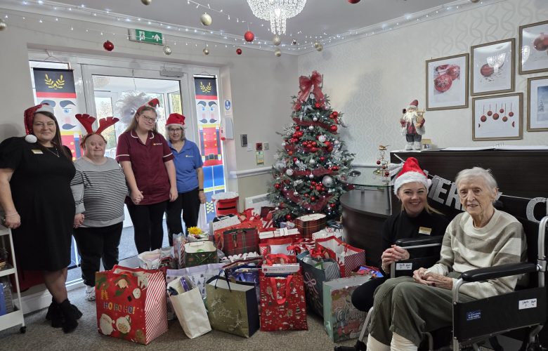 Woodbury Court Residents Receive Heartfelt Christmas Donations Through Dunelm Community Initiative 5 DUNELM 1 Manager Woodbury
