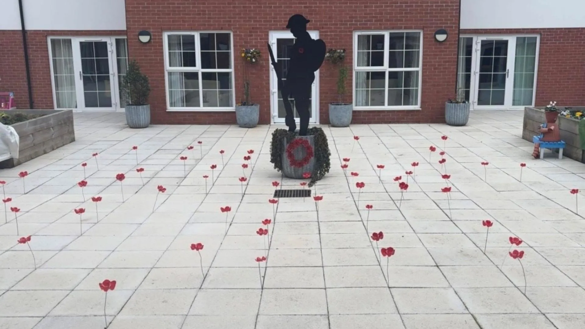 Ivy Court Remembrance Display jpg
