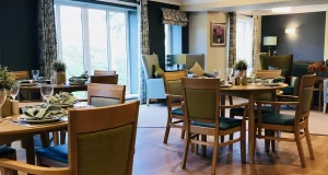 Lounge 12